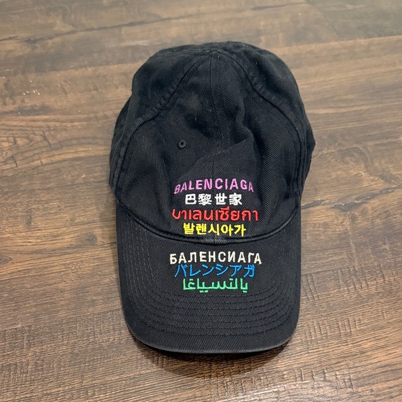 Balenciaga Black Languages Baseball Cap - Picture 1 of 5